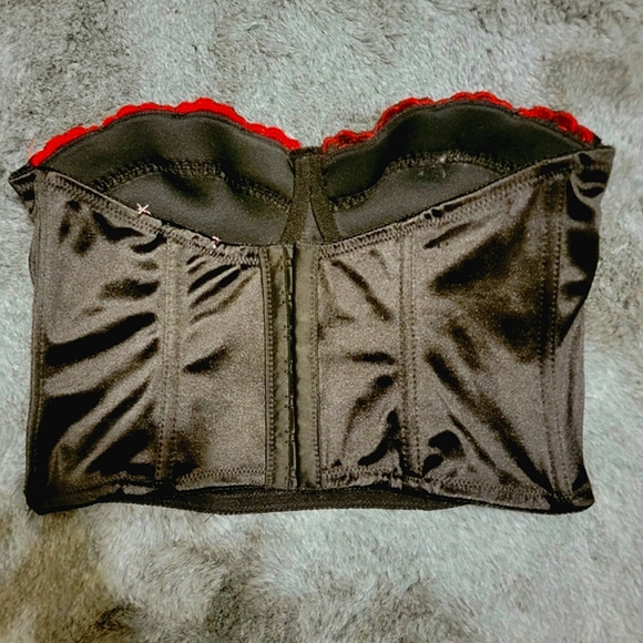 Dolls Kill Sugar Thrillz Black Red Roses Bustier Cropped Top Small - Picture 4 of 5
